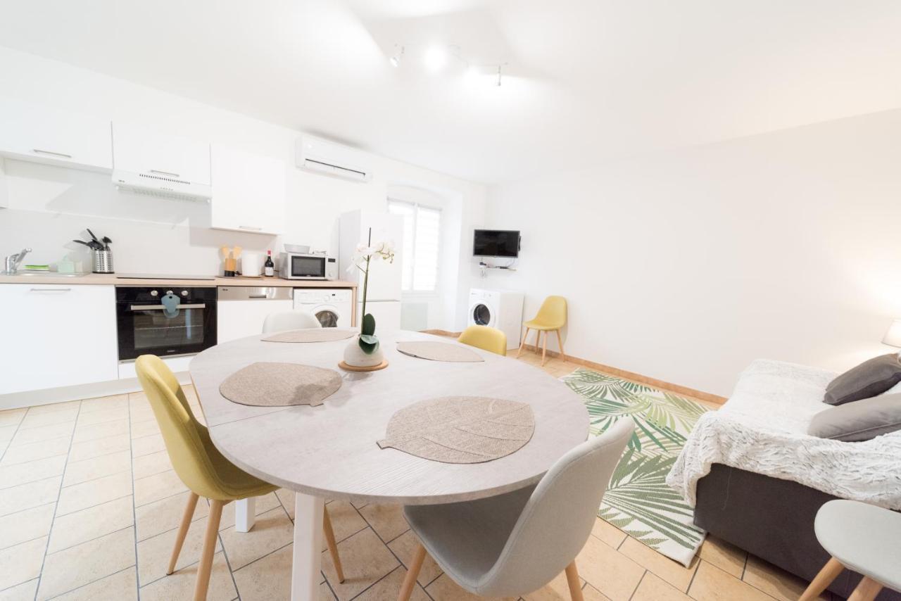 شقة Ravissant Triplex Et Duplex Au Centre De Pont St Esprit المظهر الخارجي الصورة