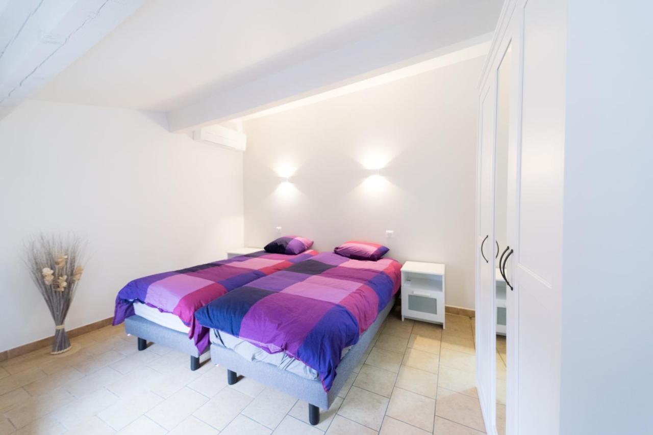 شقة Ravissant Triplex Et Duplex Au Centre De Pont St Esprit المظهر الخارجي الصورة
